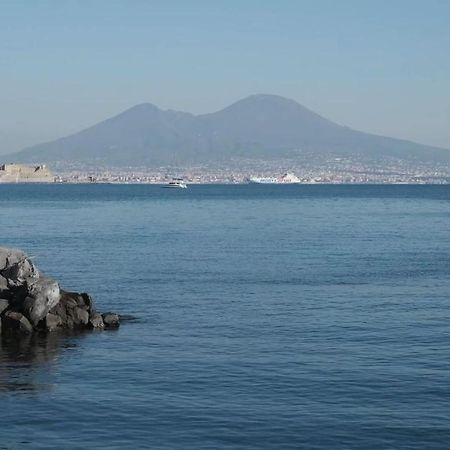 Mincasa Nel Cuore Di Napoli Exterior foto