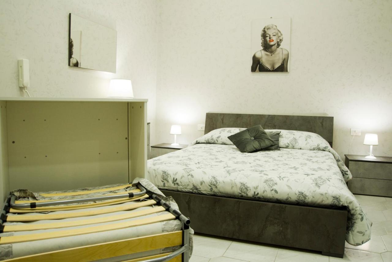 Mincasa Nel Cuore Di Napoli Exterior foto