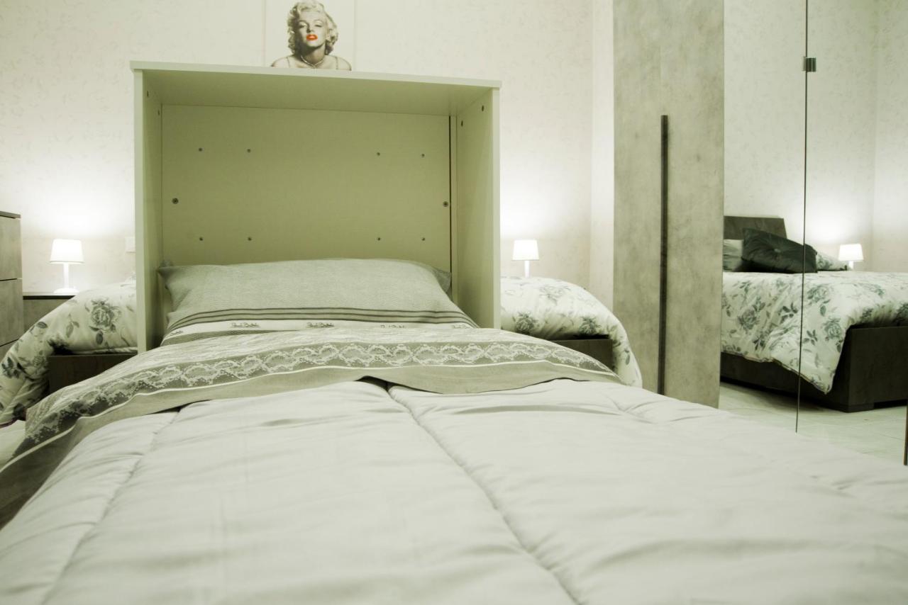 Mincasa Nel Cuore Di Napoli Exterior foto