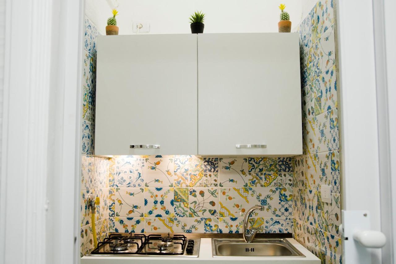 Mincasa Nel Cuore Di Napoli Exterior foto